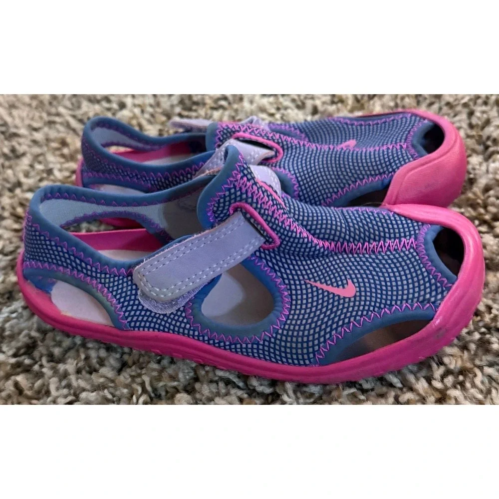 Nike Sunray Protective Water Shoes Closed toed Purple & Pink Size 6